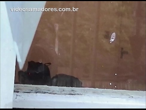 ❤️ Homme excité regardant sa copine avec un autre gars, enregistrant une vidéo de baise sans déranger le couple Porno at us