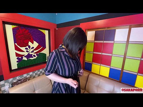 ❤️ Une jolie Japonaise aux gros seins se masturbe avec des jouets sexuels et a un orgasme. Elle parle dans une interview de son expérience de la baise. Gros seins et chatte poilue gémissant bruyamment. Osakaporn Porno at us
